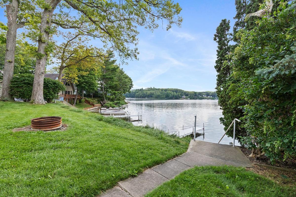 Lakeside Getaway With Dock, Firepit, Grill Newaygo Exterior photo