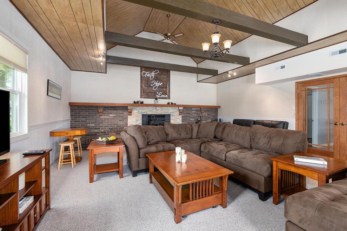 Lakeside Getaway With Dock, Firepit, Grill Newaygo Exterior photo