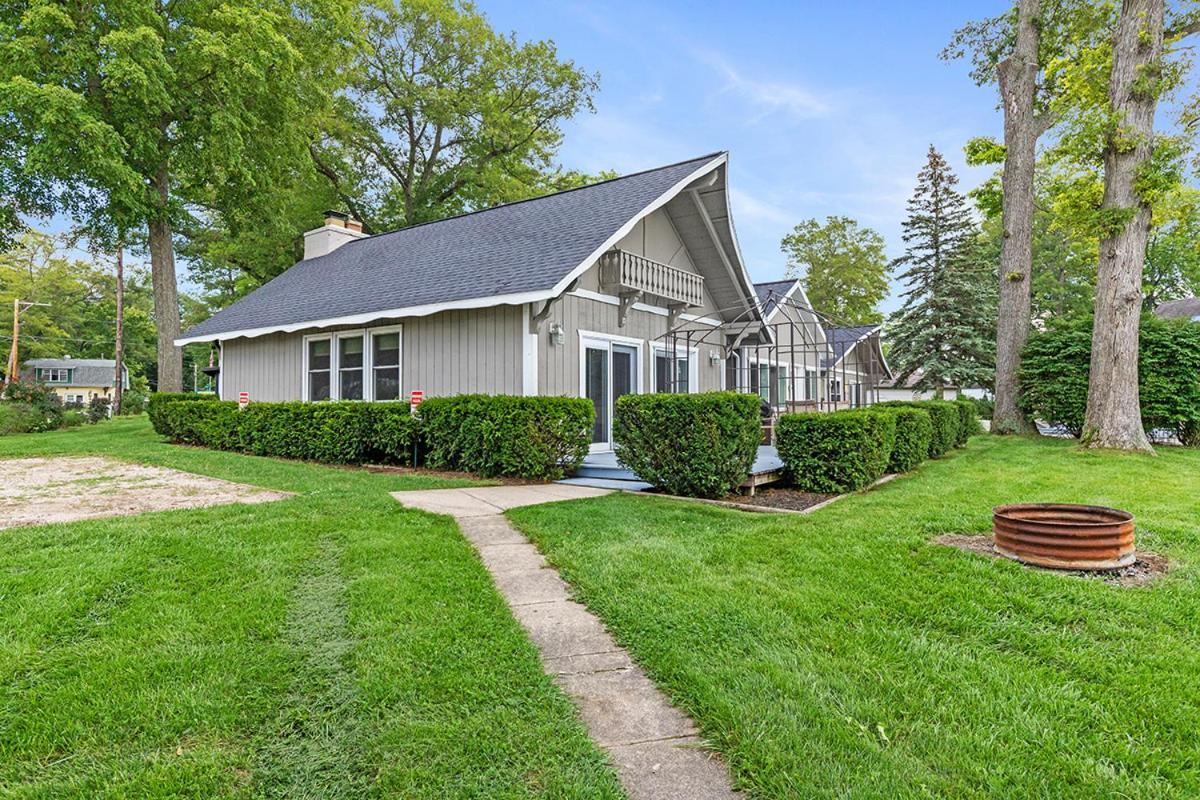 Lakeside Getaway With Dock, Firepit, Grill Newaygo Exterior photo